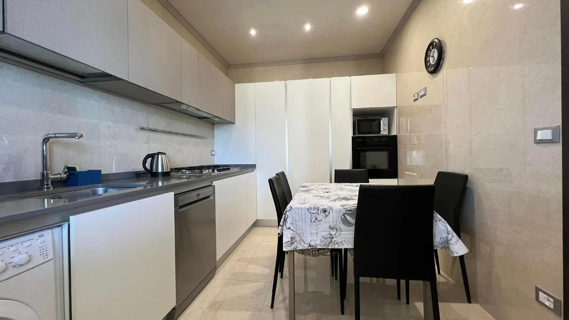 Appartamento Un Mare Di Fiori Ventimiglia Apartman